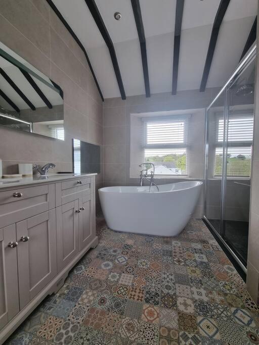 Duddon Luxurious Cottage With Hot Tub, Lake District מראה חיצוני תמונה